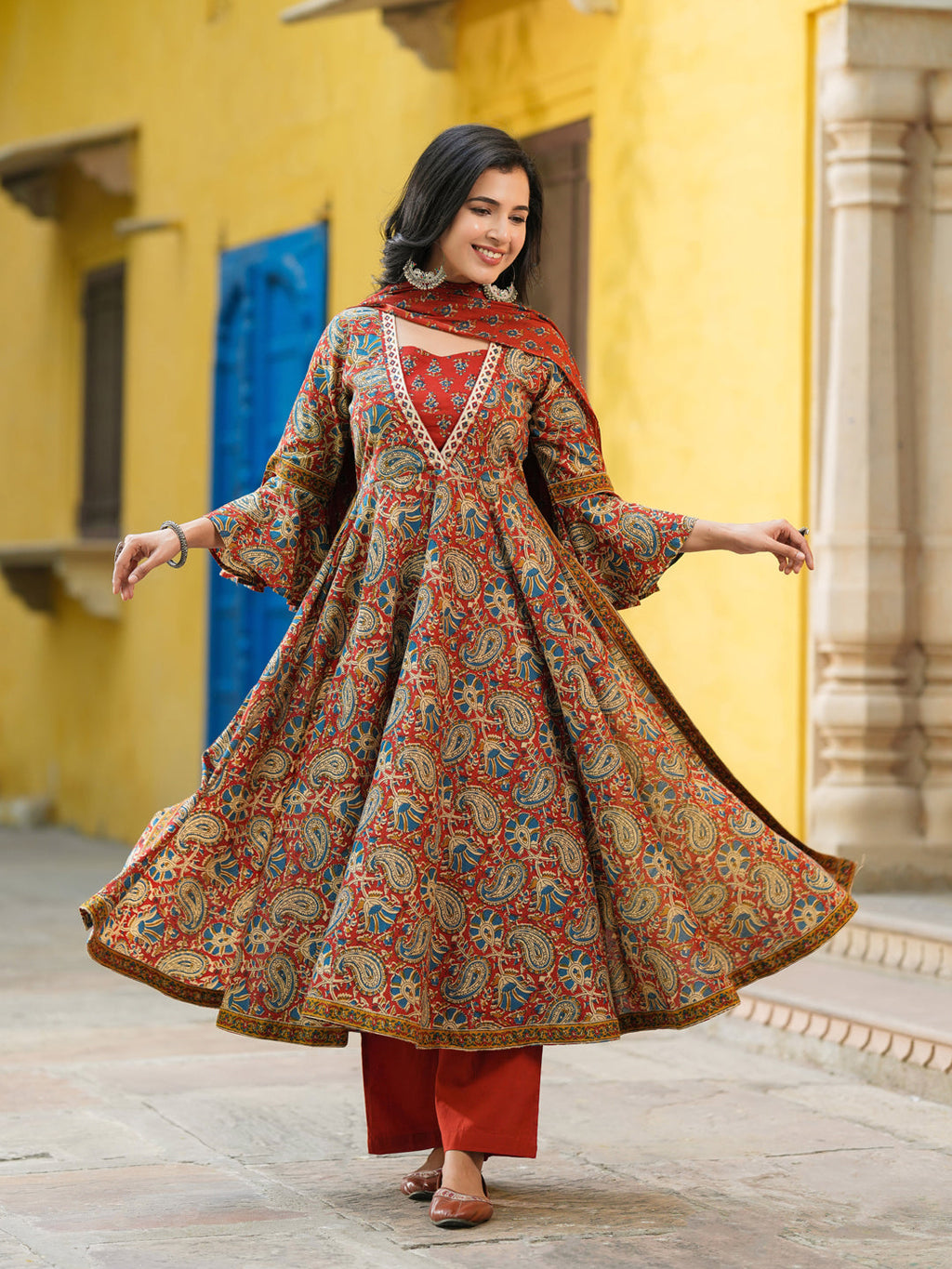 Women Printed Regular Pure Cotton Kurta With Trousers & Dupatta
