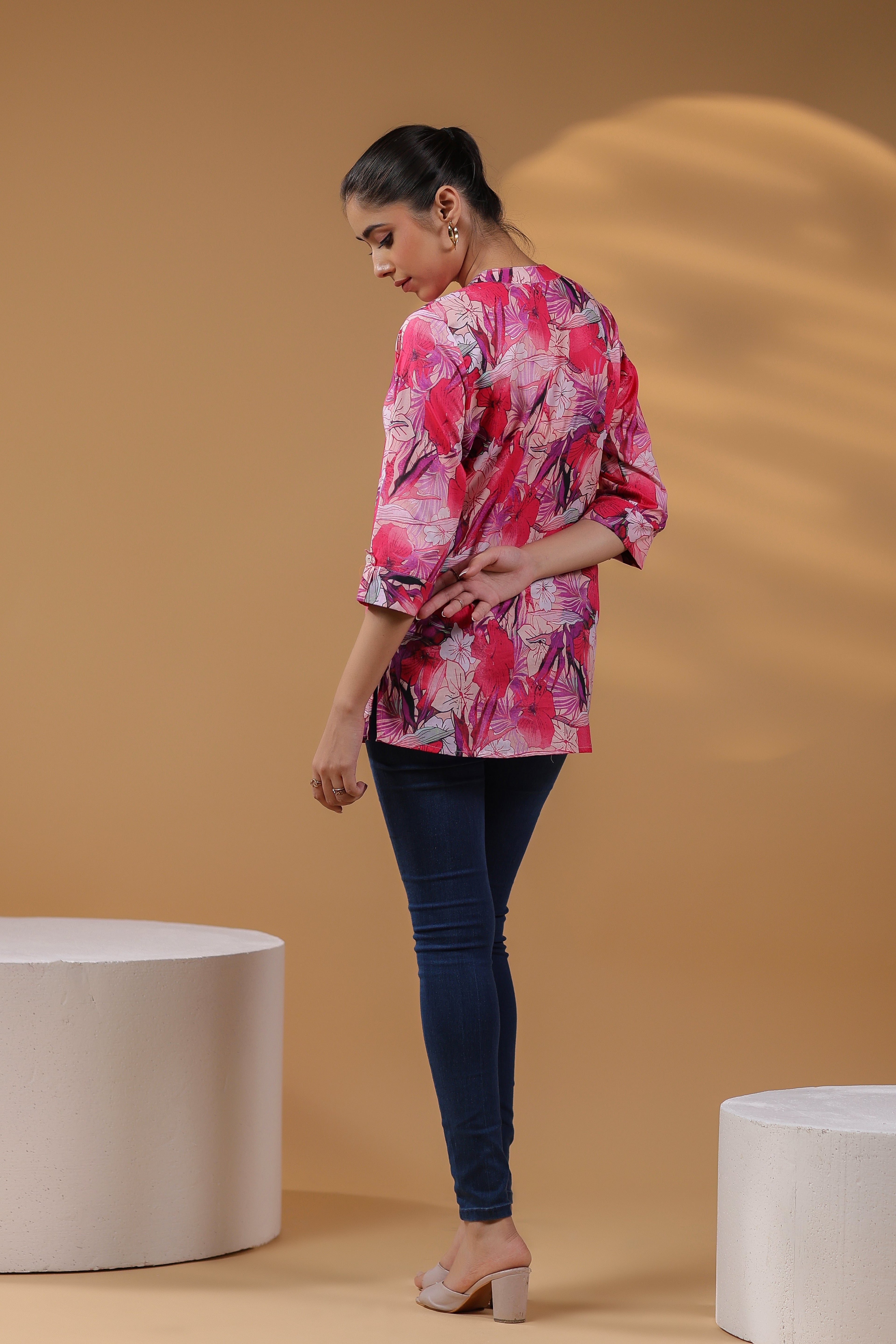 Women Floral Print Round Neck Cotton Top